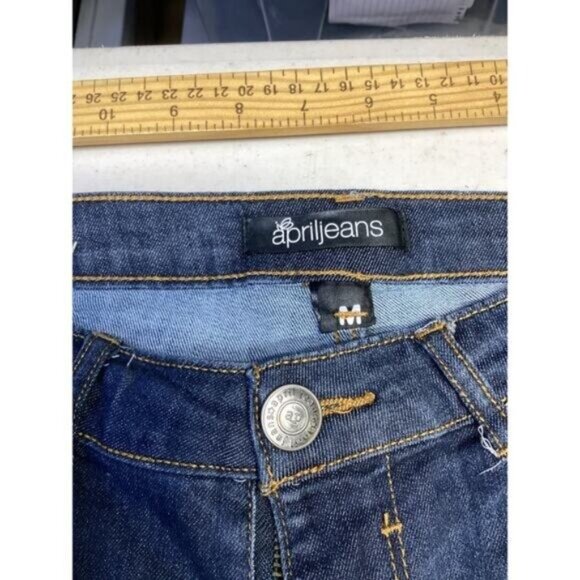 Grandpa mob wife clean girl office fairy core April Jeans Women's Shorts Medium - Picture 2 of 3